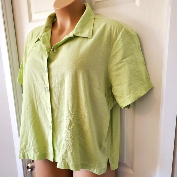 Jane Ashley Embroidered Button Up Blouse - Picture 3 of 13